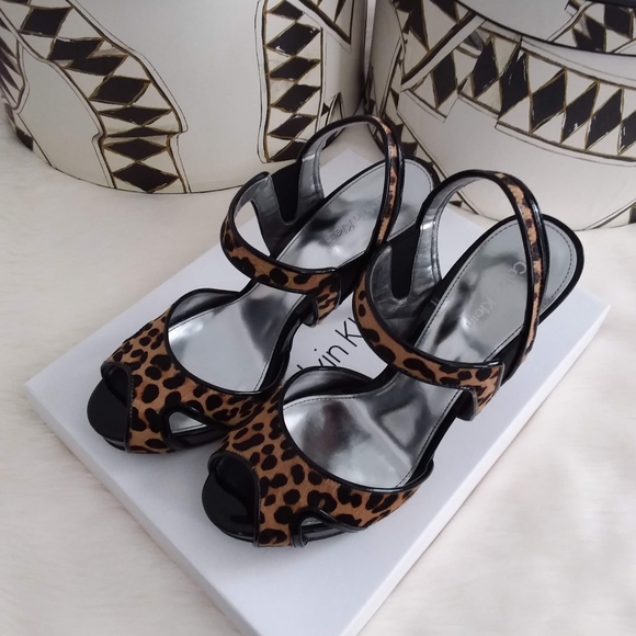 Calvin Klein 'Prive' Leopard Sandals - Picture 3 of 9